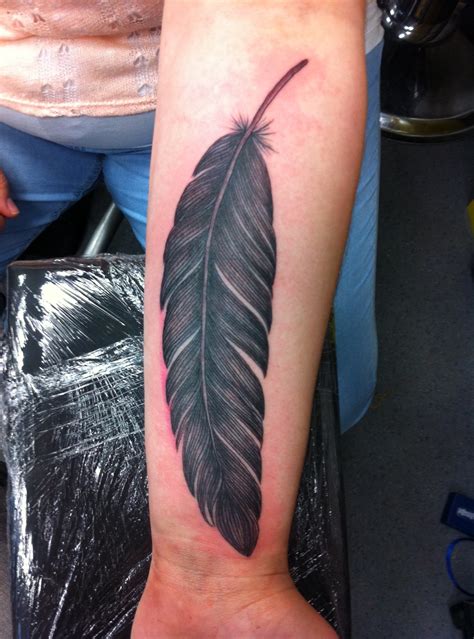 feather tattoo|what do feather tattoos symbolize.